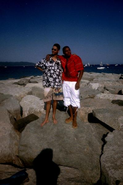 BRUNO ET NESSIM A ST TROMPEZ ETE 2004